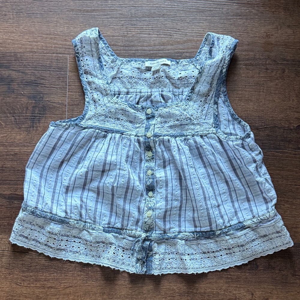 American Eagle Outfitters Eyelet Lace Top